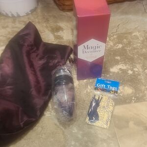 NWT Wine Decanter And Accessories